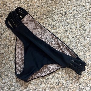 black acacia bottoms